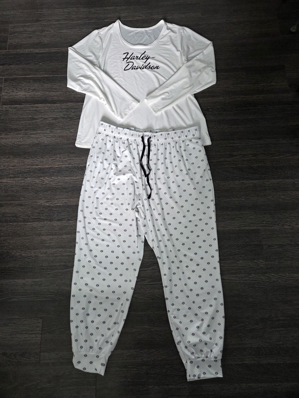 Harley-Davidson White Logo Long Sleeve Top & Printed Pajama Pants
